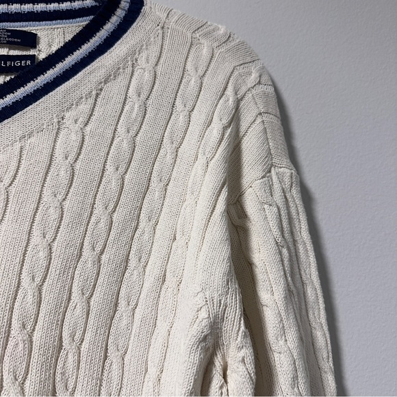 Vintage Tommy Hilfiger Off-White Cable Knit V-Neck Sweater Women’s Size Large - Picture 4 of 14